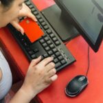 Ile kosztuje myszka do laptopa i od czego zależy jej cena?